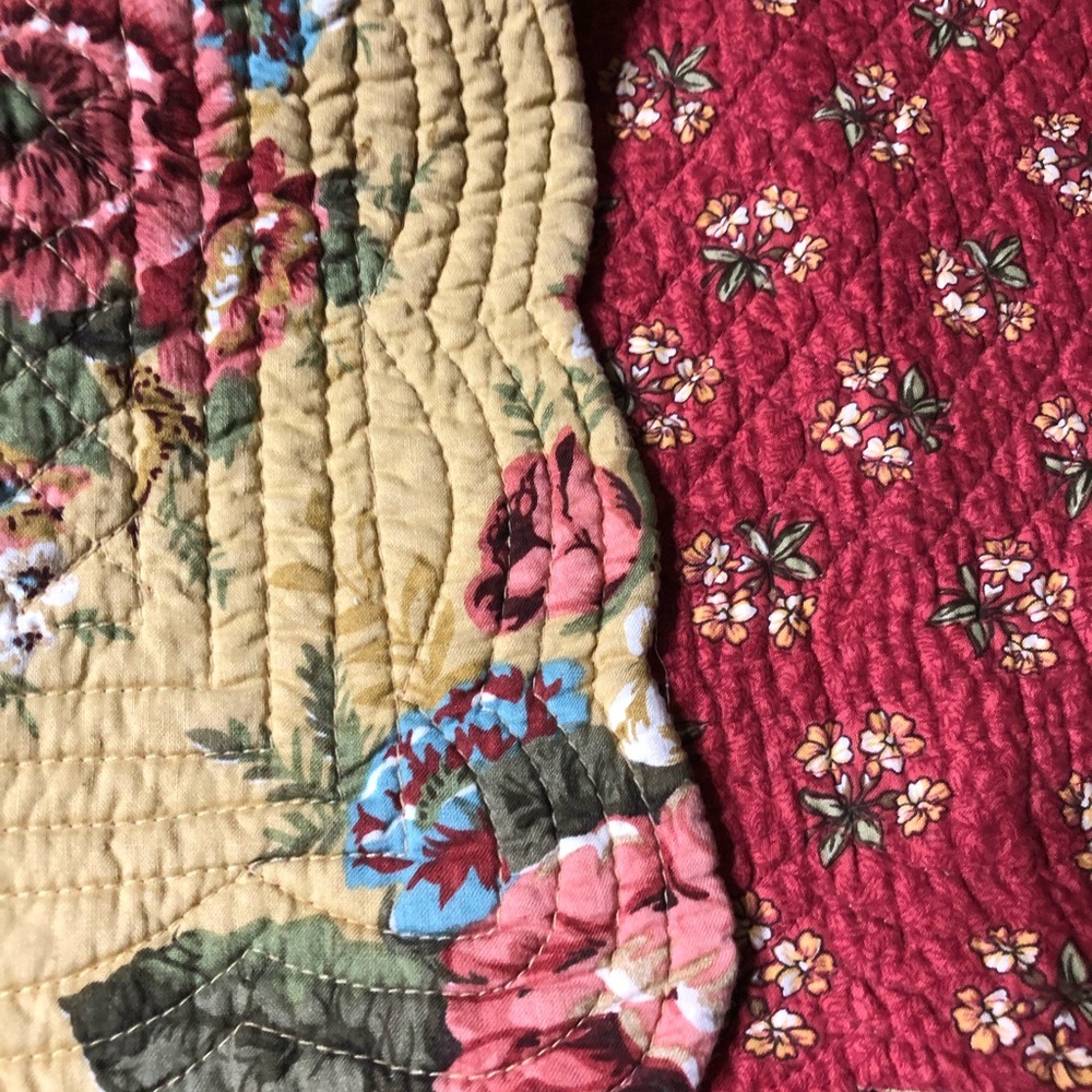 TABLE RUNNER